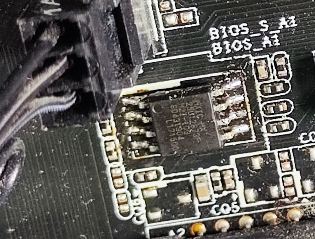 Riparazione della scheda madre Asrock AB350M con
BIOS corrotto